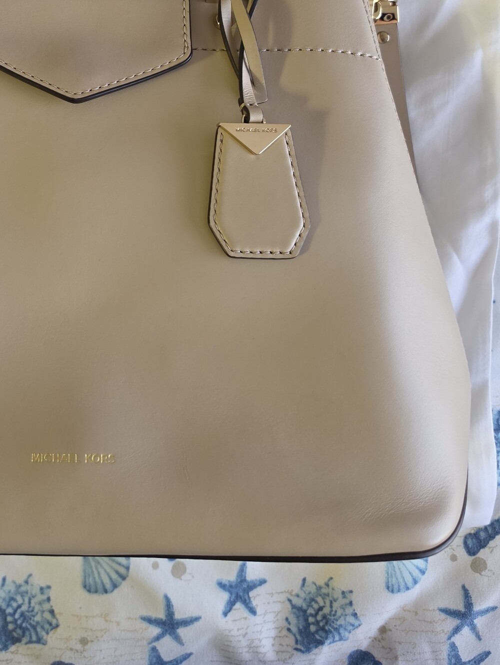 Michael Kors BLAKELY Medium Tote-OAT Color - Picture 10 of 11